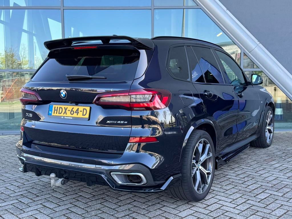 BMW X5 XDrive45e High Executive M-Sport SKY Lounge / Soft Cl, 2700 kg, Gebruikt, 394 pk, Zwart