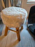 Krukje met bont, Ophalen, Hout