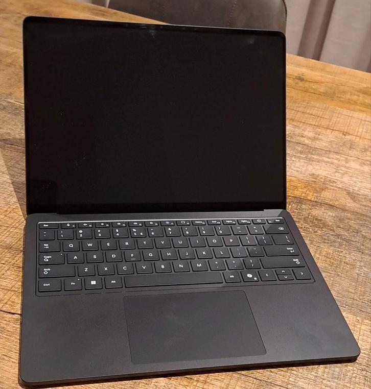Microsoft Surface Laptop 7 # Ultra 7 2e generatie, Computers en Software, Windows Laptops, Zo goed als nieuw, 13 inch, SSD, 2 tot 3 Ghz