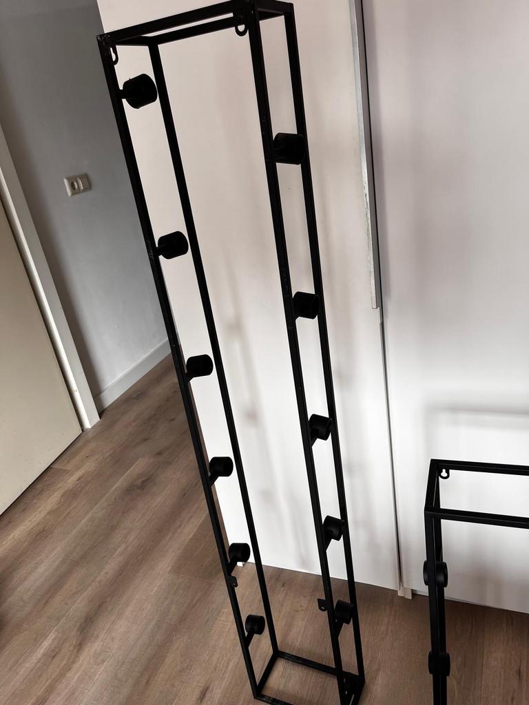 Wijnrekken zwart ijzer om op te hangen, 15 tot 25 flessen, Ophalen of Verzenden, Zo goed als nieuw, Metaal