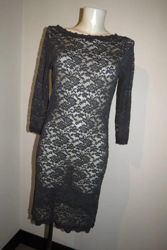 Rosemunde grijze jurk open gewerkte sier kant met stretch M, Kleding | Dames, Maat 38/40 (M), Verzenden, Zo goed als nieuw, Rosemunde