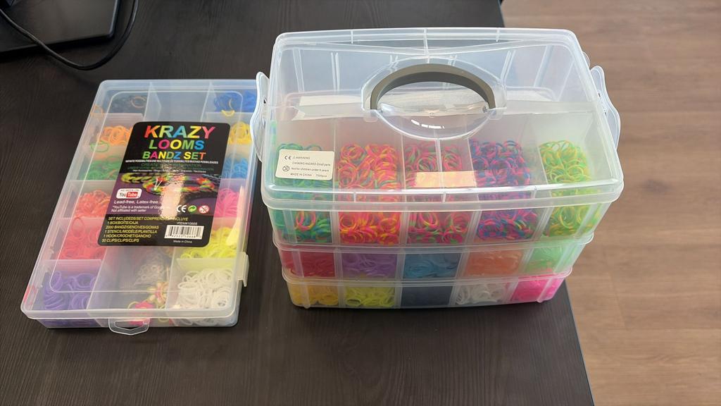 Leuke serie loombandjes dozen voor onder ander koningsdag, Ophalen, Nieuw