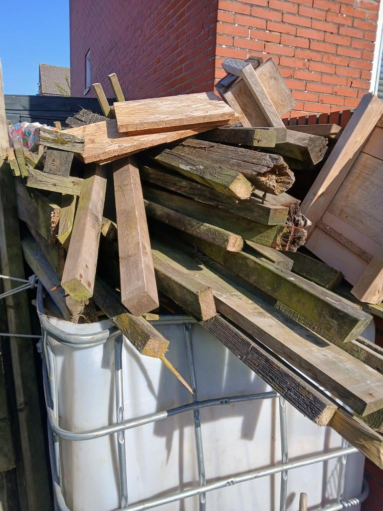 Iibc vat ook  Gratis hout voor kachel vuurton allesbrander, Minder dan 3 m³, Ophalen of Verzenden
