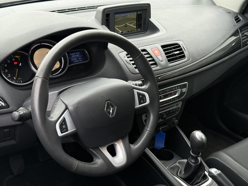 Renault Mégane Estate 1.4 TCe Parisienne | RIJKLAAR | Trekh, Auto's, Renault, Voorwielaandrijving, Euro 5, Stof, Gebruikt