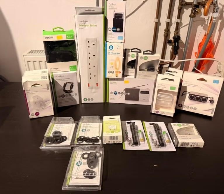 Grote Partij Nedis / Sweex Elektronica, Ophalen of Verzenden, Zo goed als nieuw