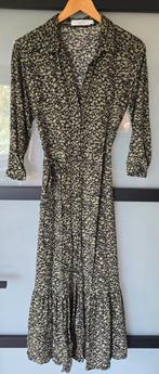 Zwarte jurk met groene bloemetjes van Costes in maat M., Kleding | Dames, Jumpsuits, Maat 38/40 (M), Zwart, Ophalen of Verzenden