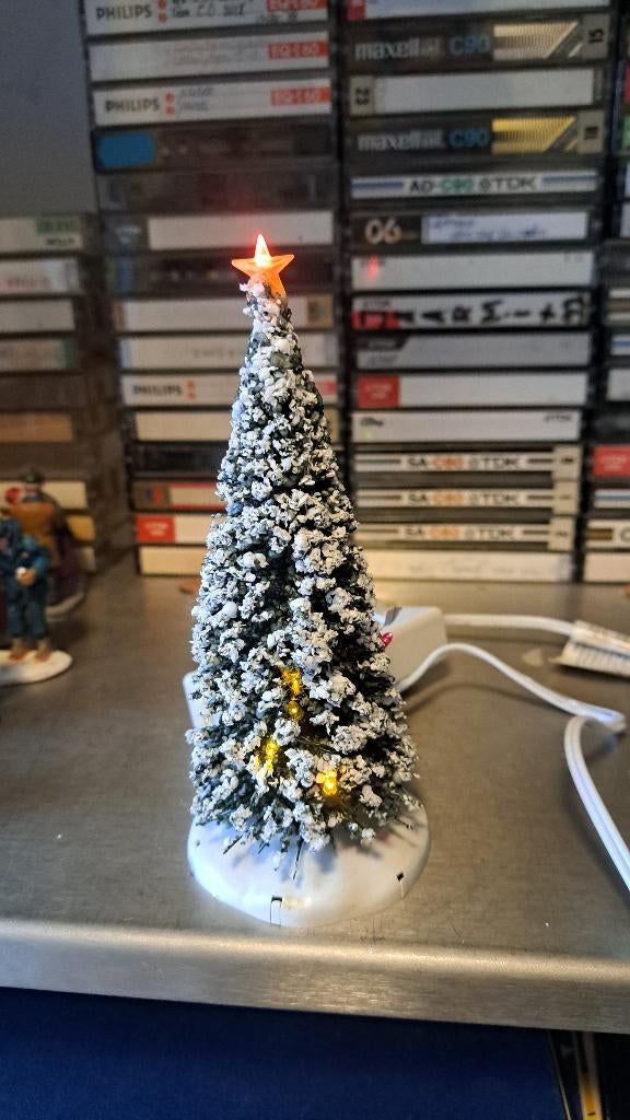 Verlichte kerstboom (Z261-143), Ophalen of Verzenden, Zo goed als nieuw