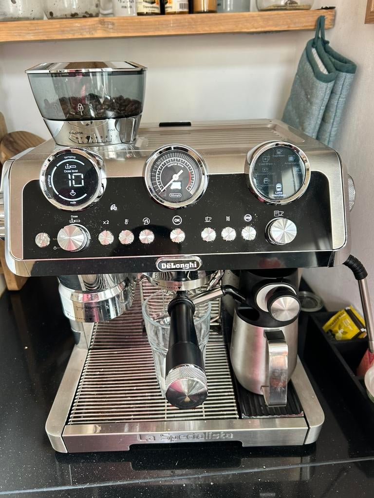 Delonghi la specialistamaestro cold brew, 10 kopjes of meer, Ophalen, Zo goed als nieuw, Koffiemachine
