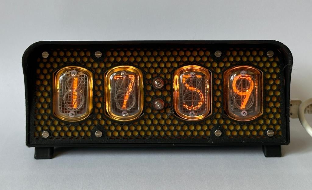 Nixieklok met 4 “IN12” buizen., Ophalen of Verzenden, Nieuw, Digitaal, Wekker of Tafelklok