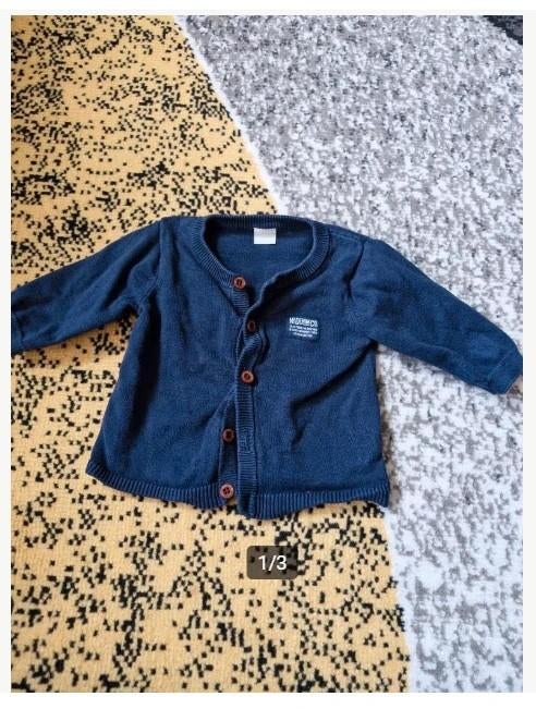 Donkerblauw vest met knoopjes Maat 62 h3, Kinderen en Baby's, Babykleding | Maat 62, Truitje of Vestje, Onbekend, Ophalen of Verzenden