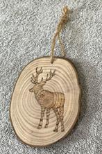 Grote hanger houten schijf 12cm rendier touwtje, Ophalen of Verzenden, Zo goed als nieuw