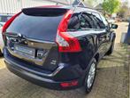 Volvo XC60 2.4 D5 AWD Momentum LEER / NAVI / YOUNGTIMER, Auto's, Emergency brake assist, Te koop, Geïmporteerd, Gebruikt