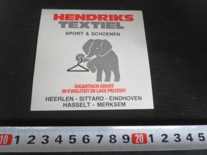 sticker HENDRIKS TEXTIEL EHV Heerlen Sittard Hasselt Merksem, Verzamelen, Stickers, Zo goed als nieuw, Bedrijf of Vereniging, Ophalen