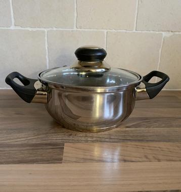 aluminium kookpan met zwarte handgrepen diameter 20 cm. beschikbaar voor biedingen