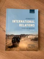 International relations, Ophalen of Verzenden, Zo goed als nieuw