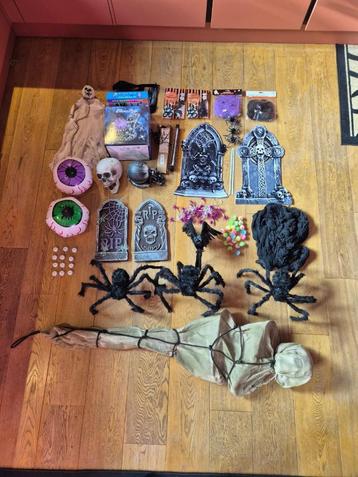 Halloween versiering(t.w.v.175,-) beschikbaar voor biedingen