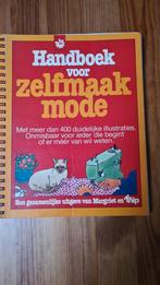 Handboek knipmode zelfmaakmode zgan, Boeken, Hobby en Vrije tijd, Ophalen, Zo goed als nieuw, Borduren en Naaien