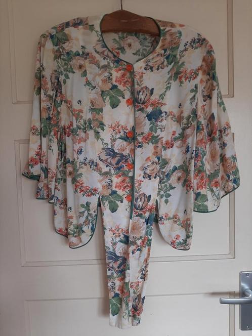 Vintage Bloemen Blouse Jaren 70, Kleding | Dames, Blouses en Tunieken, Zo goed als nieuw, Maat 38/40 (M), Overige kleuren, Ophalen of Verzenden