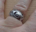 zilveren open bewerkte bolle sierlijke ring [915], Sieraden, Tassen en Uiterlijk, Ringen, Verzenden, Zo goed als nieuw, 17 tot 18