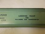 1955 Dinky Toys 794 LOADING RAMP FOR PULLMORE CARTRANSPORTER, Ophalen of Verzenden, Gebruikt, Bus of Vrachtwagen, Dinky Toys