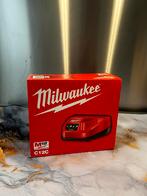 - Milwaukee M12 lader💥, Ophalen of Verzenden, Nieuw