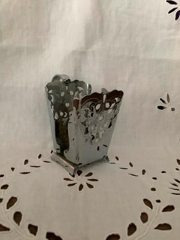 Brocante Maggifleshouder beschikbaar voor biedingen
