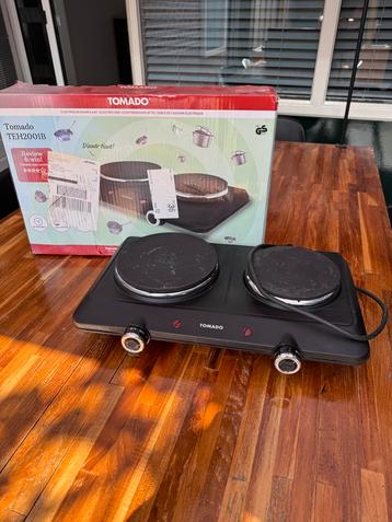 Te koop 2 st. Kookplaten Tomado TEH2001B beschikbaar voor biedingen