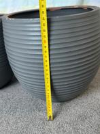 Grijze Bloempotten - Set van 2, Tuin en Terras, Bloempotten, Gebruikt, Rond, Binnen, Ophalen of Verzenden