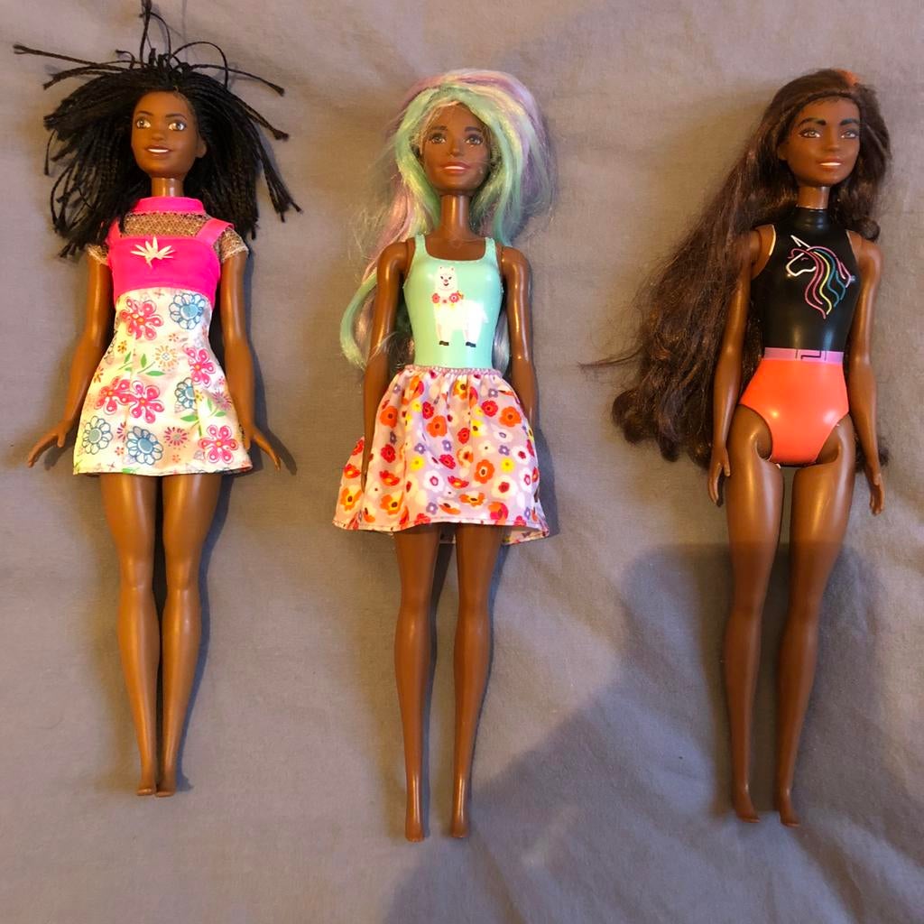 Barbies Mattel met donkere huid, Kinderen en Baby's, Speelgoed | Poppen, Zo goed als nieuw, Barbie, Ophalen of Verzenden