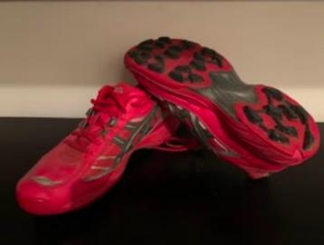 Kunstgrasschoenen ASICS maat 40 beschikbaar voor biedingen