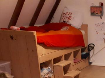 Halfhoogslaper/kajuitbed  beschikbaar voor biedingen