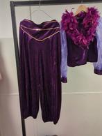 Paars Carnavalspak met Verenkraag, Ophalen