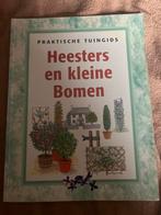 Heesters en kleine Bomen - Praktische Tuingids, Ophalen of Verzenden, Gelezen, Overige onderwerpen, Geschikt voor kinderen
