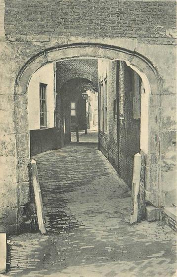 (388-107-005) Dordrecht Hof beschikbaar voor biedingen