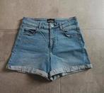 PIECES high waist mom shorts ZGAN maat M, Blauw, Ophalen of Verzenden, Zo goed als nieuw, W30 - W32 (confectie 38/40)