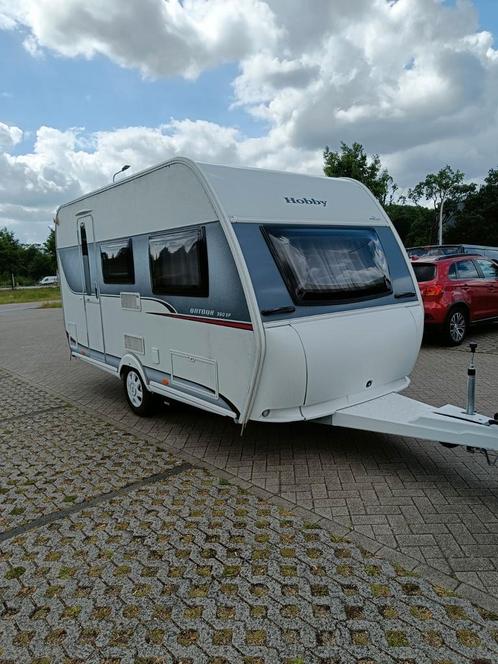 Hobby 390 SF 2016 +MOVER+VOORTENT EN LUIFEL+DWARSBED, Caravans en Kamperen, Caravans, Bedrijf, tot en met 4, 750 - 1000 kg, Treinzit