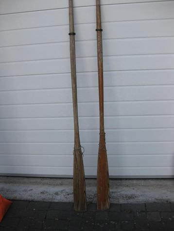 Roeispanen ,  hout beschikbaar voor biedingen