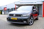 Volkswagen Tiguan 1.5 TSI 150pk ACT Highline R-Line Aut.Pano, Euro 6, 4 cilinders, 150 pk, Alcantara