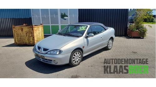 Voorbumper van een Renault Megane, Auto-onderdelen, Carrosserie en Plaatwerk, Bumper, Renault, Gebruikt, 6 maanden garantie, 12 maanden garantie