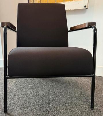 Vitra Jean Prouvé de Salon beschikbaar voor biedingen