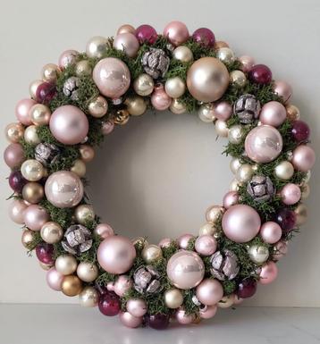Mooie kerstballen krans ong 35 cm met lichtjes beschikbaar voor biedingen