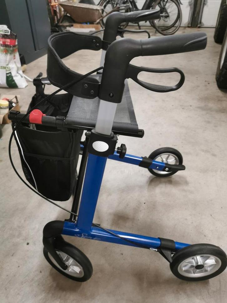 Bijna nieuwe rollator van het merk Rehasense, type Server., Diversen, Rollators, Zo goed als nieuw, Ophalen