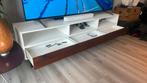 Envelo TV-meubel wit/walnoot – modern design & opbergruimte, Ophalen, Zo goed als nieuw, 25 tot 50 cm, Minder dan 100 cm