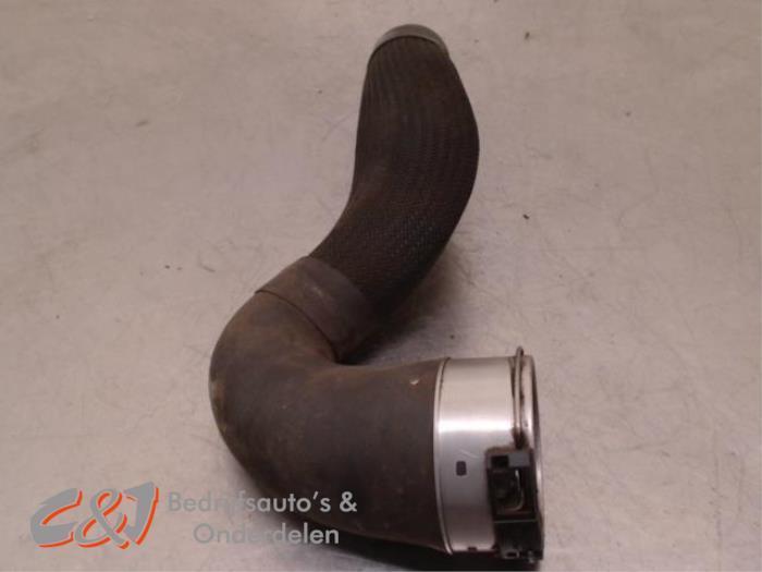 Intercooler Slang van een Nissan NV400, Auto-onderdelen, Airco en Verwarming, Nissan, Gebruikt, 3 maanden garantie, Ophalen of Verzenden