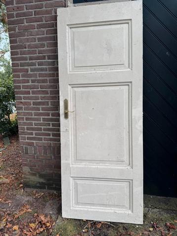 4 antieke binnen deuren beschikbaar voor biedingen