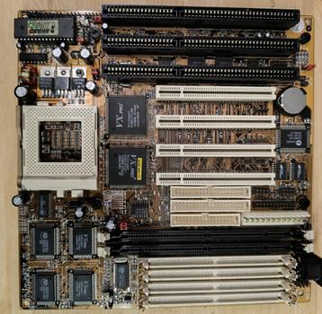 Elpina MB-586 VX7 vintage moederbord (socket 7) beschikbaar voor biedingen