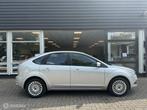 Ford Focus 1.6 Titanium, Gebruikt, 4 cilinders, Lichtsensor, 620 kg