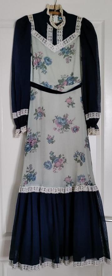 Vintage meisjesjurk Paula Lee beschikbaar voor biedingen
