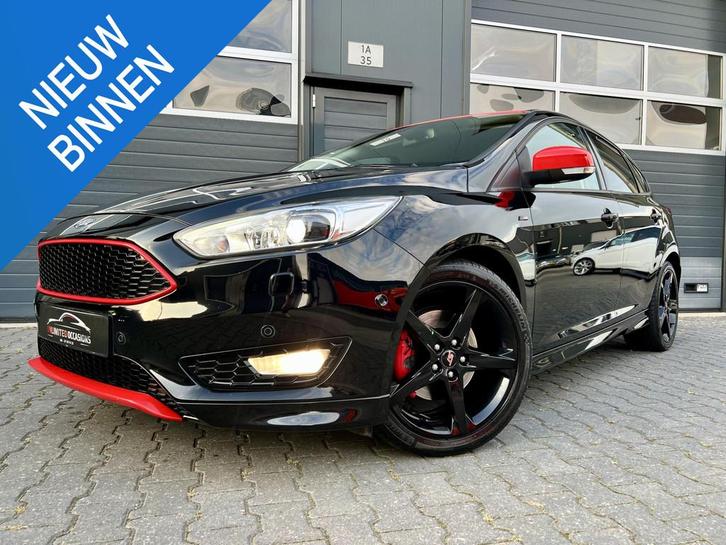 Ford Focus 1.5 ST-Line *XENON*150PK*NAVI*RED ON BLACK, Auto's, Ford, Bedrijf, Te koop, Focus, ABS, Airbags, Airconditioning, Alarm