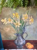 SALE. Schilderij narcissen in tinnen vaas, Antiek en Kunst, Curiosa en Brocante, Ophalen of Verzenden